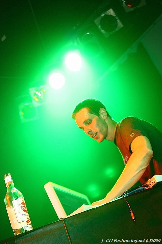 koncert: WWW - KŘEST CD - Úterý 12. 5. 2009